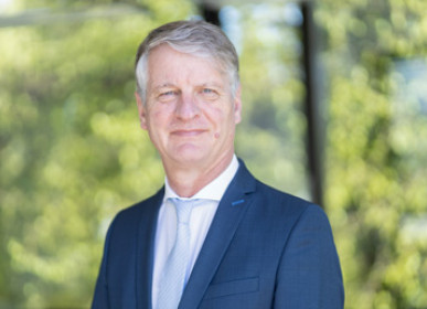 Dr. Thomas Drews