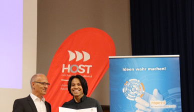 inspired an der HOST: Sonderpreis der MBMV für die innovativste Idee von Prof. Dr. Auerbach für Viz Touch überreicht (Quelle: Burkandt_Hochschule Stralsund).