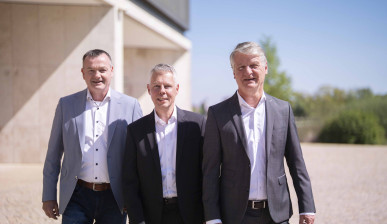 Auf dem Foto sind Michael Meis, Carsten Krull und Dr. Thomas Drews zu sehen.